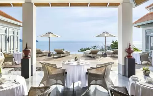 THE RETREATE EXTERIOR